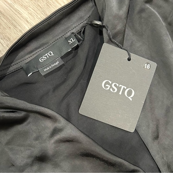 NWT GSTQ Black Satin Jumpsuit Sleeveless V Neck Ruched Ankle Crop Size XL - Picture 4 of 8